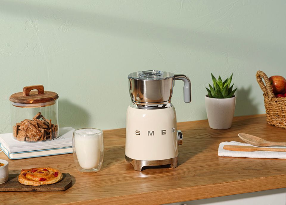 **Der perfekte Milchschaum für klassische Kaffeegetränke**