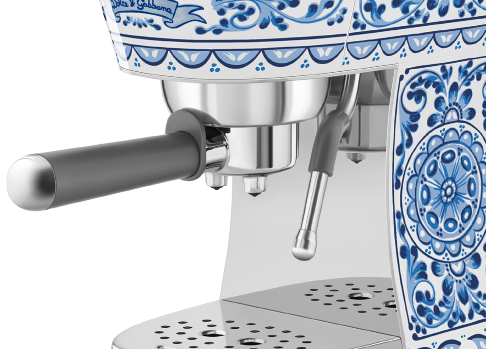 Machine à café Expresso ECF02DGBEU