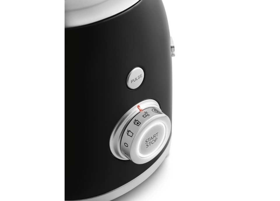 Commandes blender noir Smeg avec bouton pulse et sélecteur vitesses et start stop