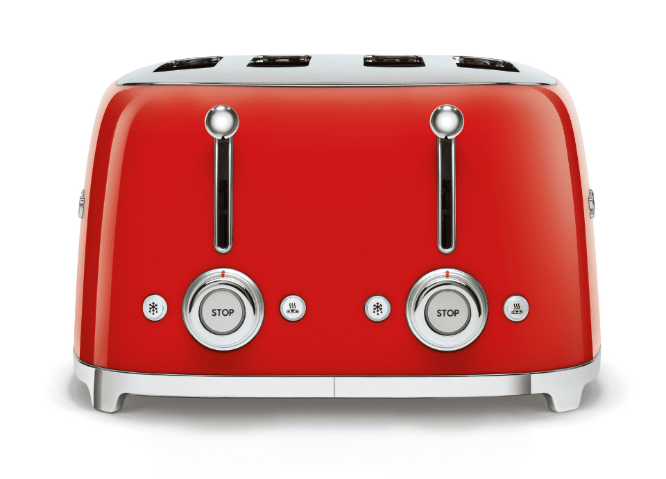 Grille-pain 4 fentes Smeg rouge en vue de face, avec bouton Stop et autres commandes de fonction sous une poignée de levage.