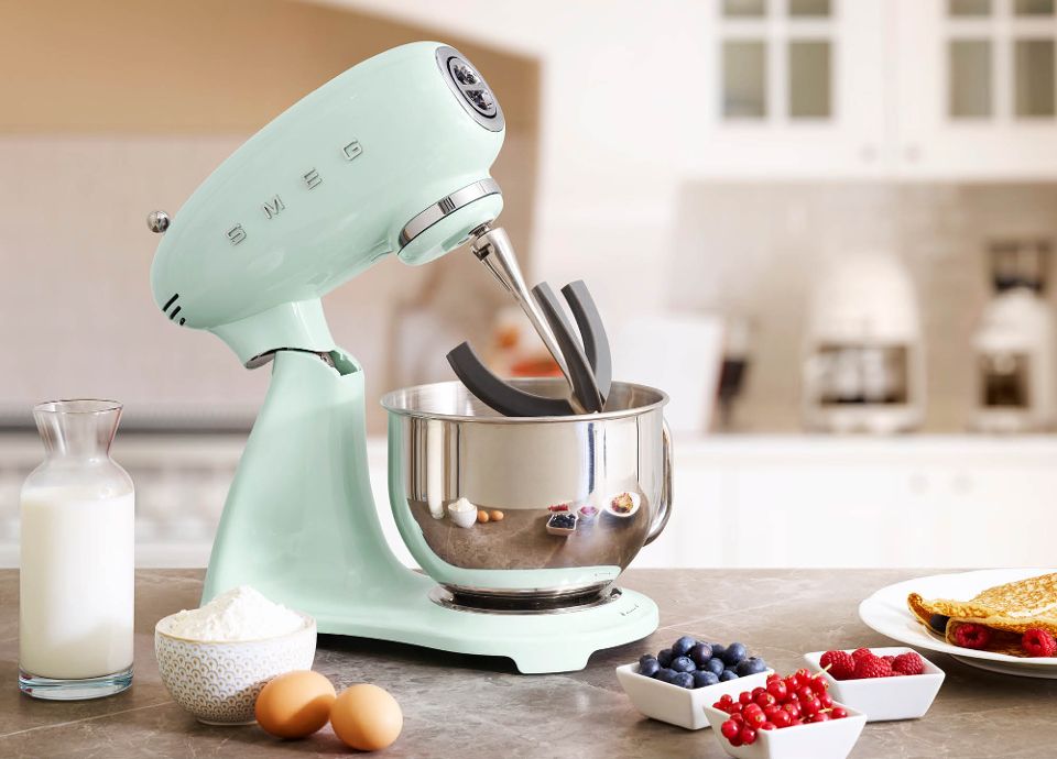 Batteur &agrave; bords flexibles - Smeg France