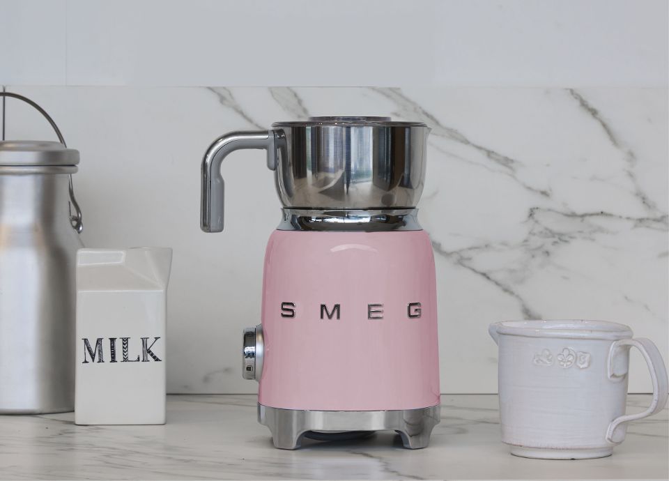 Chocolatière et mousseur de lait