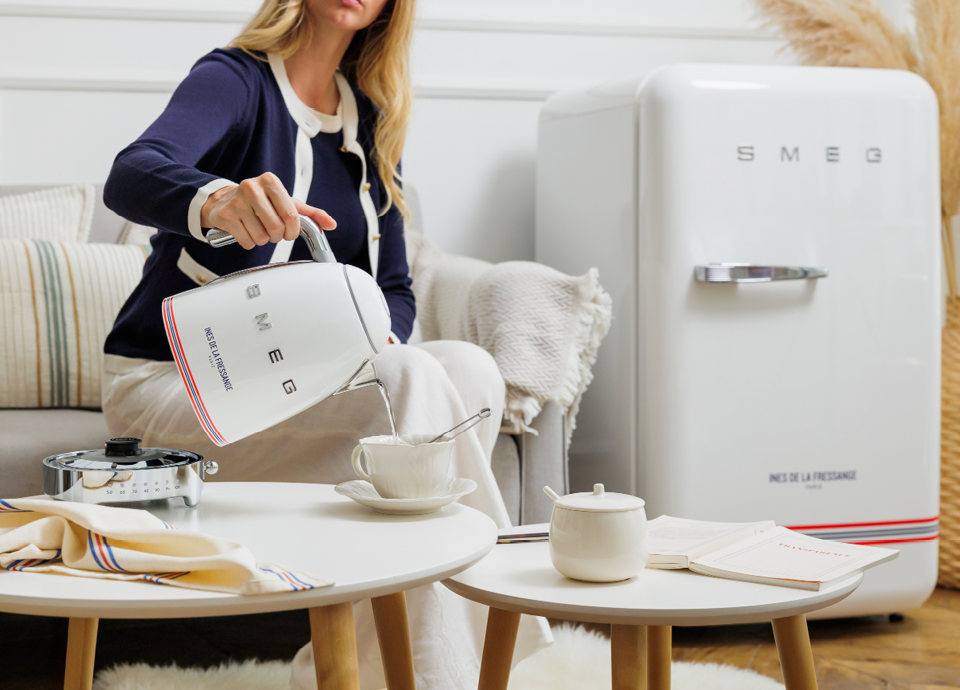 SMEG x Ines de la Fressange : quand le chic parisien rencontre le design italien