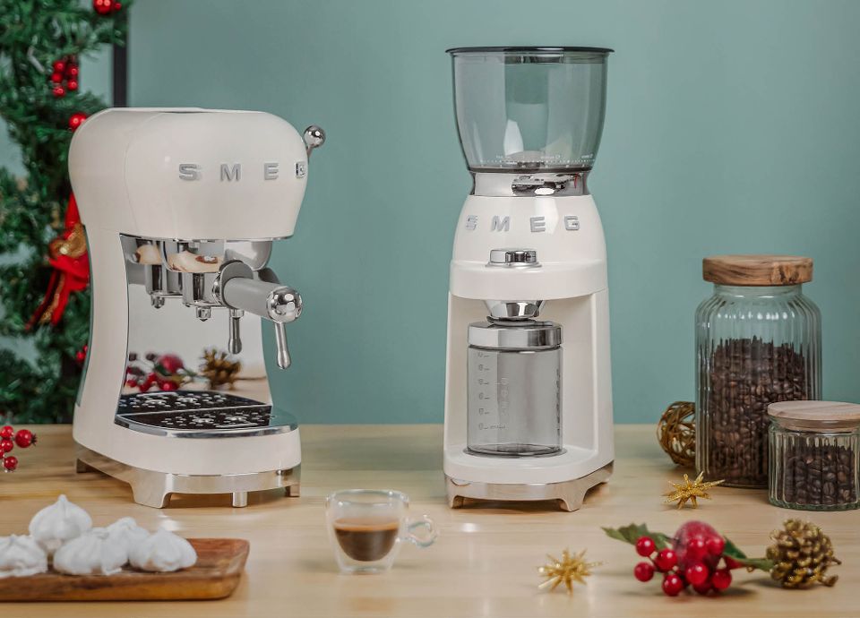 Les addicts au caf&eacute; avec SMEG !