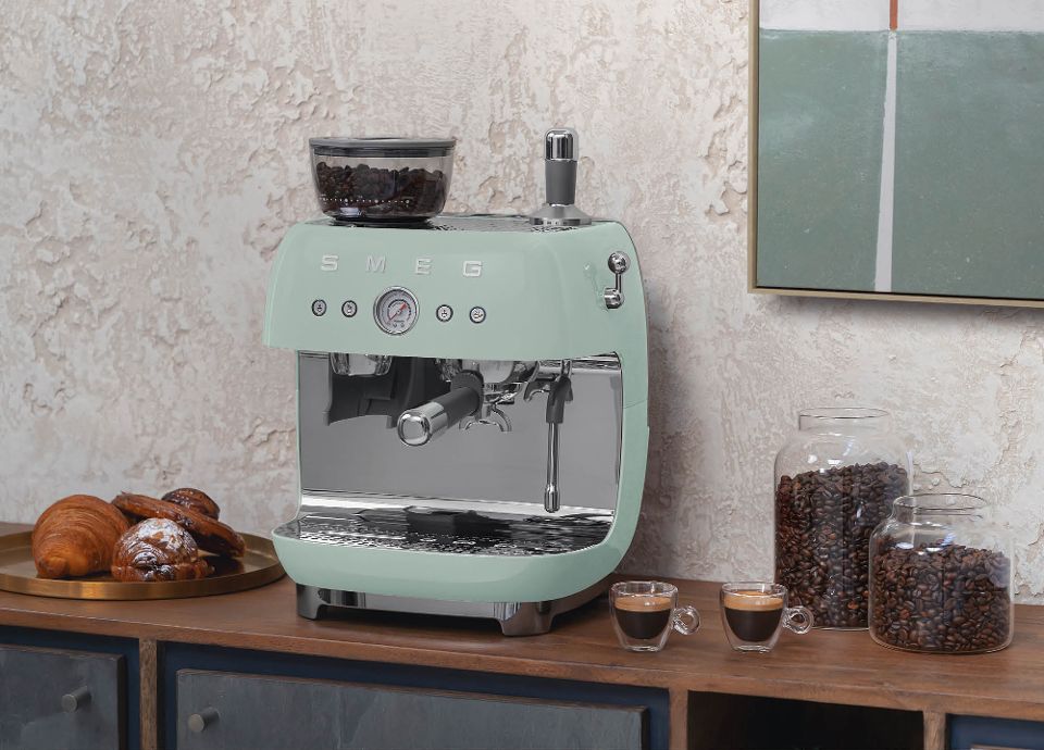 Les addicts au caf&eacute; avec SMEG !