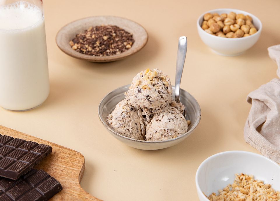 Recette de la Glace aux noisettes et au chocolat | Smeg World Cuisine