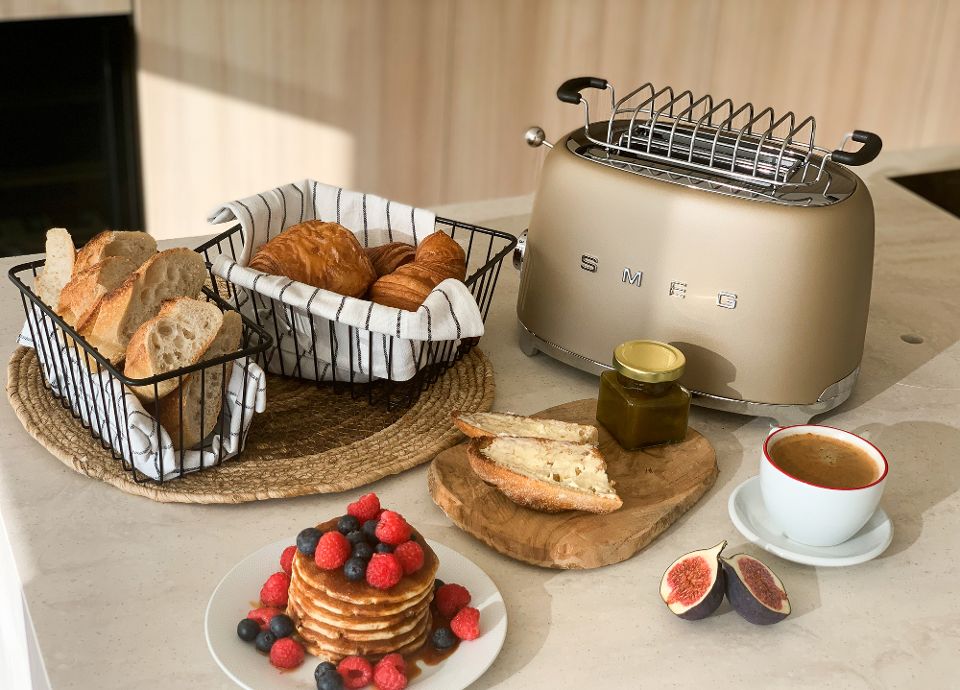 Le petit-d&eacute;jeuner SMEG