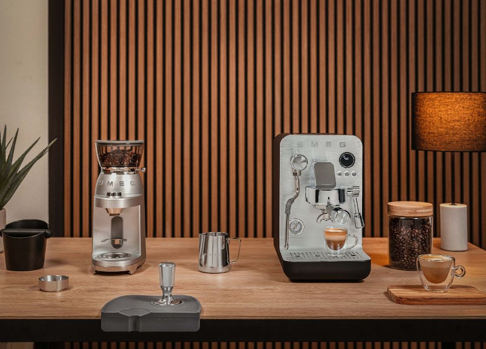 Máquina e moinho de café semiprofissionais