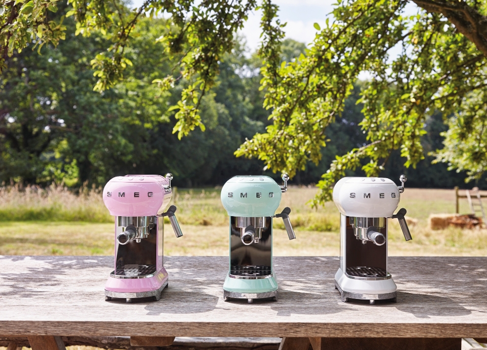 Mehr bunter Espressospa&szlig; im 50&lsquo;s Style von Smeg