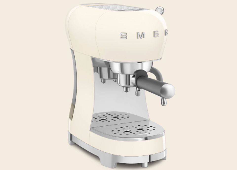 Macchina da caffè espresso manuale Smeg colore panna