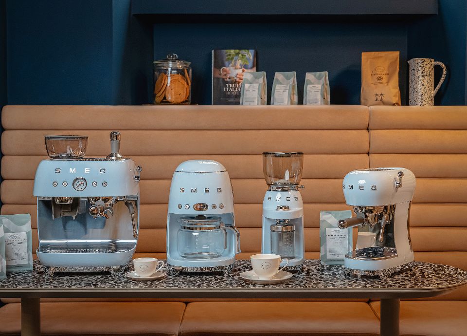 Scopri le macchine da caffè Smeg