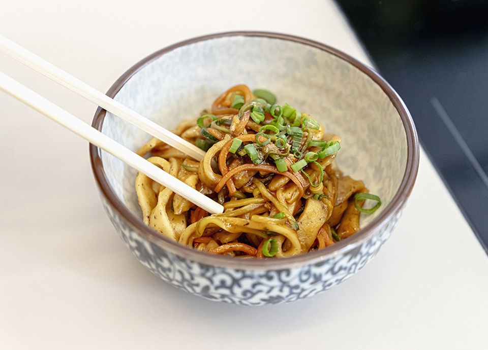 Spaghetti giapponesi saltati in padella (Yakisoba)