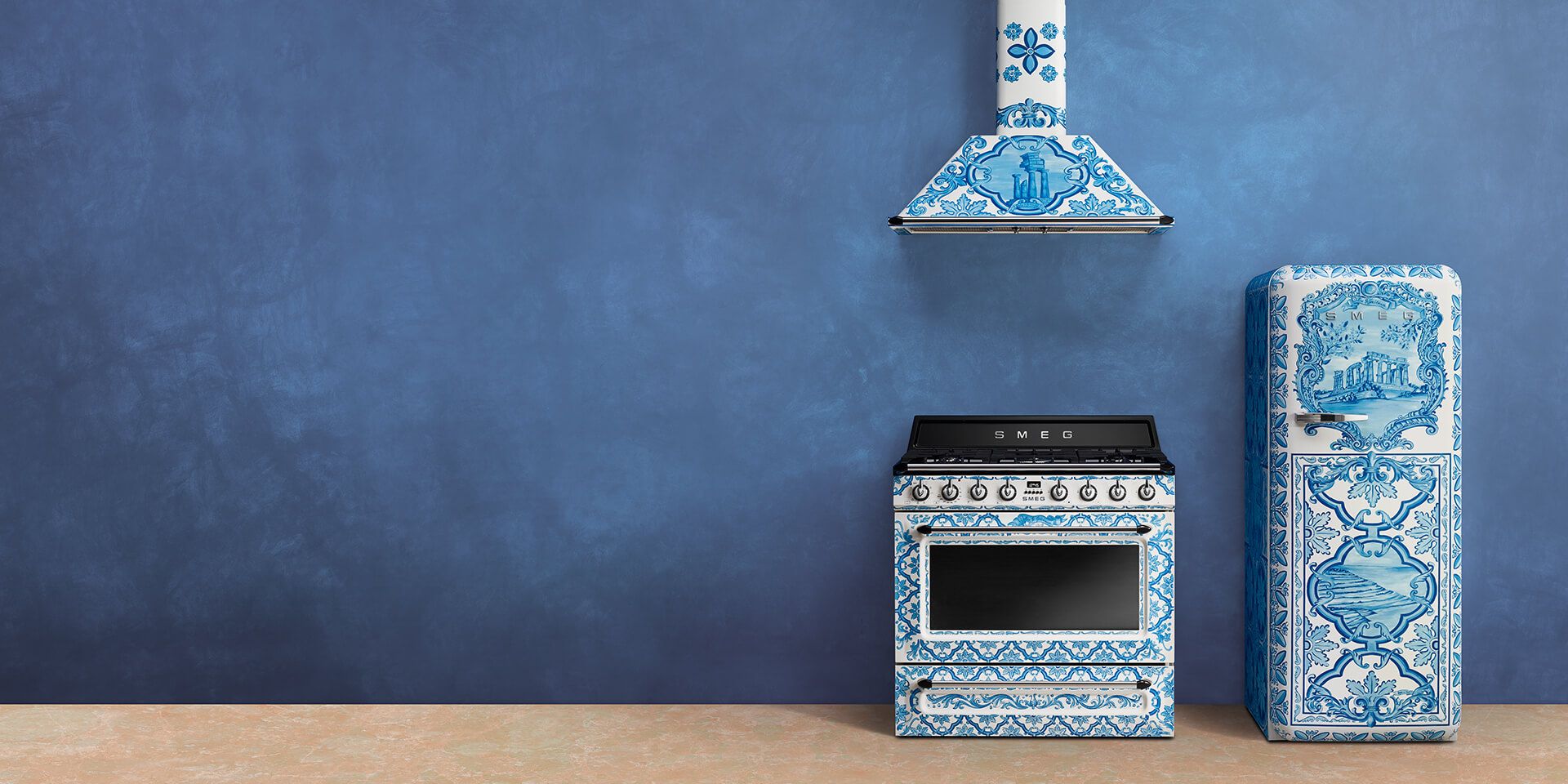 Home domestic appliances Smeg and Dolce&Gabbana