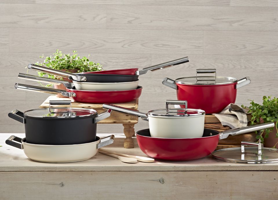 AWARD WINNING COOKWARE DESIGN
