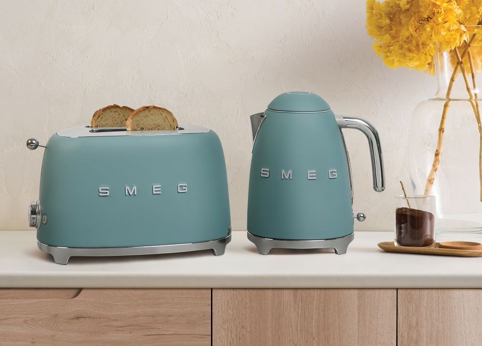 Matt Collection of Kettles & Toasters
