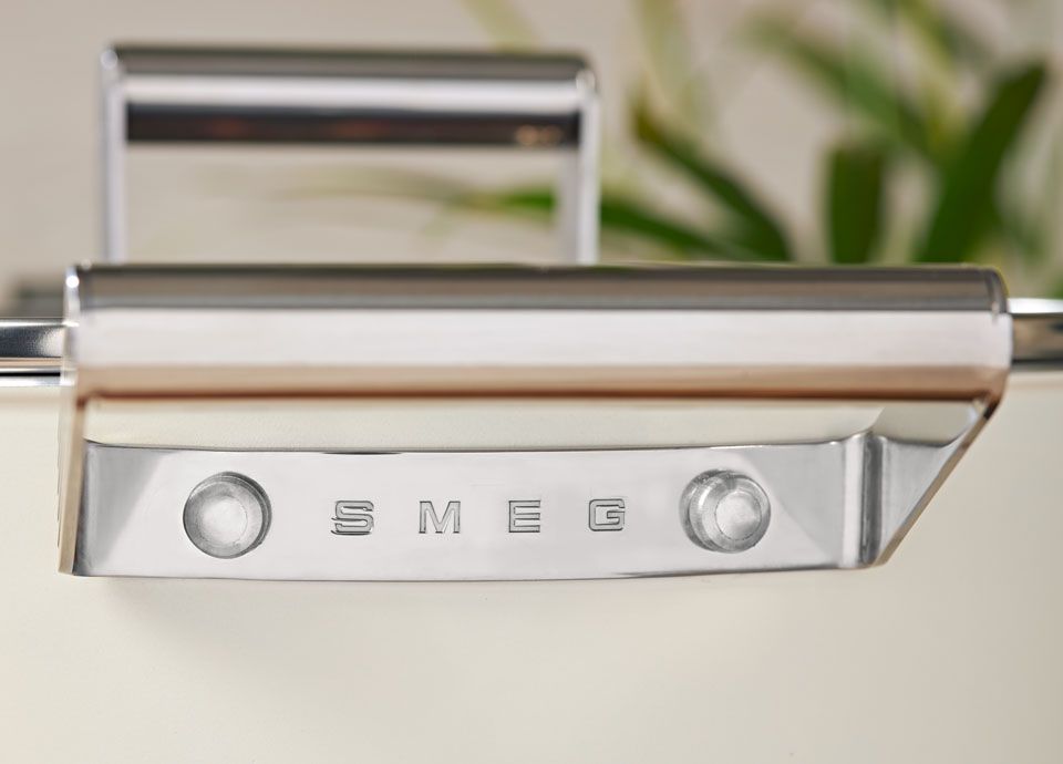 Smeg’s Retro Style with a Creative Twist