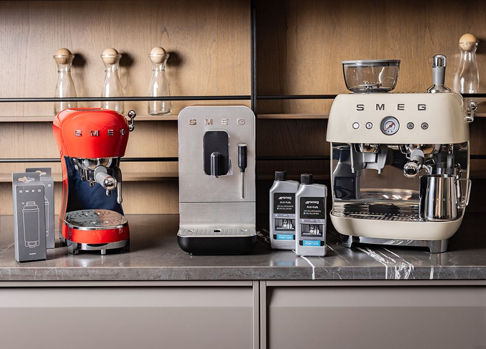 Productos de limpieza y mantenimiento para electrodomésticos smeg