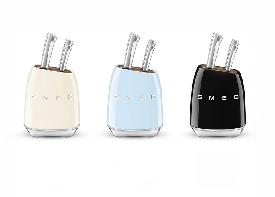 Cream, pastel blue and black knife block with set of 6 knives by Smeg