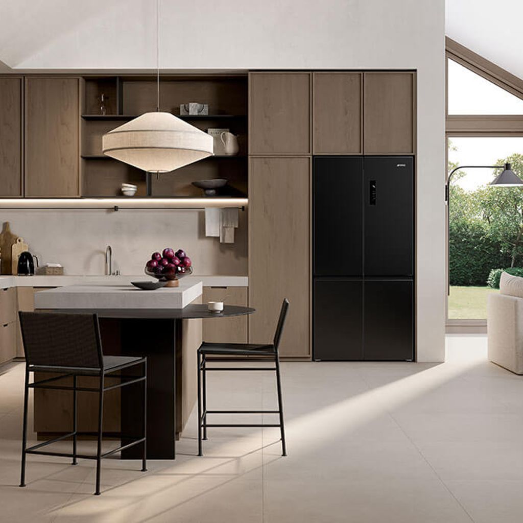 FQI60KD American side by side fridge freezer in dark inox