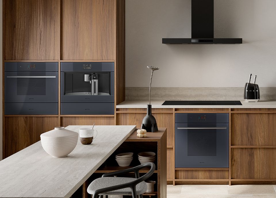 Built-In Horizontally