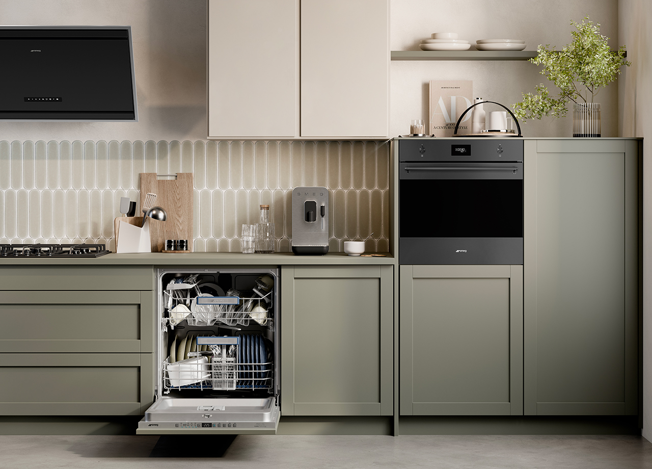 Design kitchen with integrated Smeg dishwasher and elegant finishes