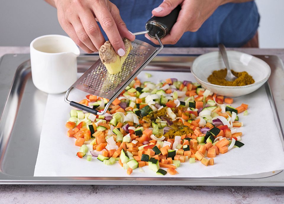 Quinoa with ginger, vegetables and shrimps