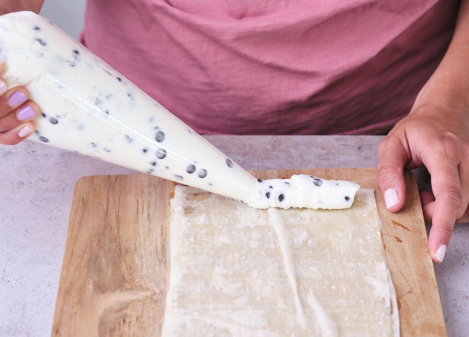 Phyllo dough strudel with ricotta, chocolate chips and red berries