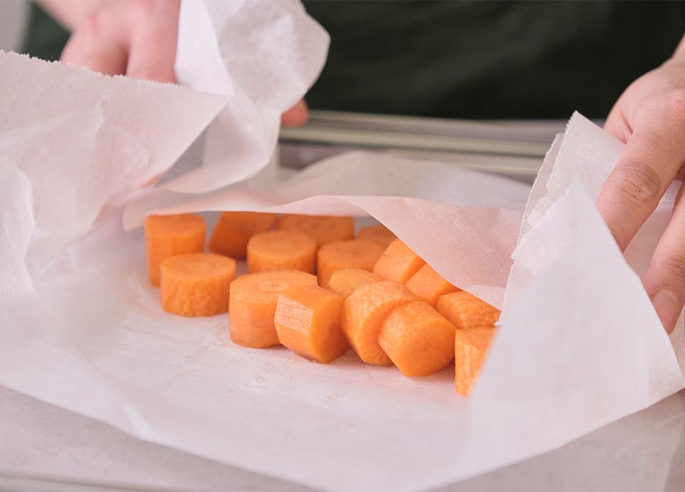 Carrot and lentil falafel