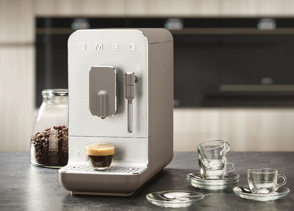 FROM BEAN TO CUP, SMEG’S LATEST COFFEE EXPERIENCE
